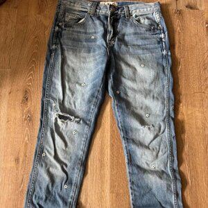 AMO Tomboy Crop Vintage Embroidered Floral Jeans Size 25